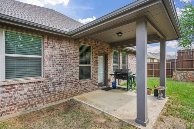 12304 Cedar Knoll Drive, Fort Worth, TX 76028