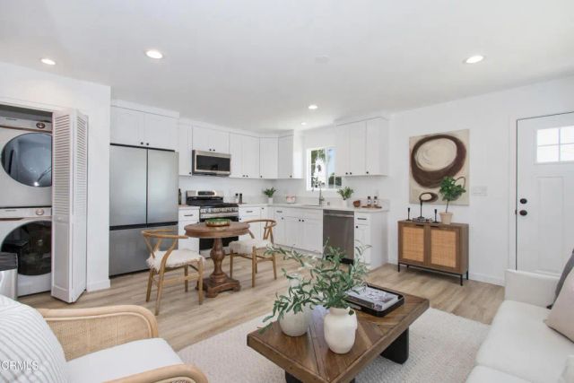 1564 Coolidge Avenue, Pasadena, CA 91104