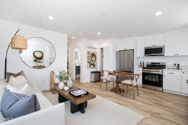 1564 Coolidge Avenue, Pasadena, CA 91104