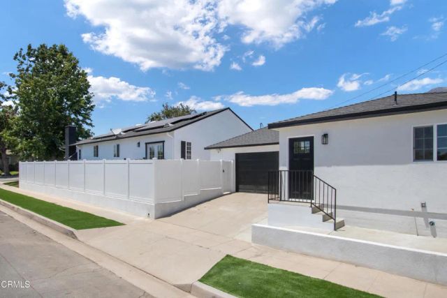 1564 Coolidge Avenue, Pasadena, CA 91104