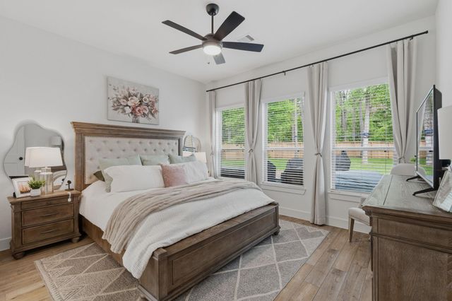 312 Mullins Court, Montgomery, TX 77316