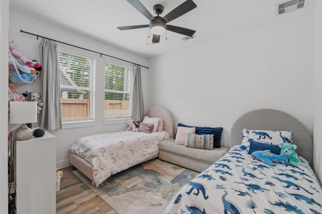 312 Mullins Court, Montgomery, TX 77316