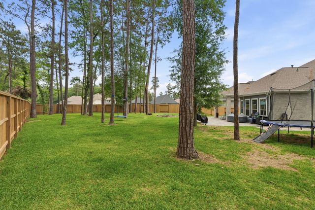 312 Mullins Court, Montgomery, TX 77316