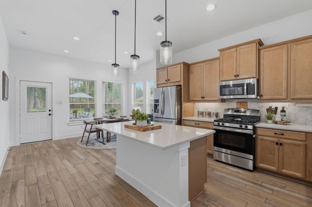312 Mullins Court, Montgomery, TX 77316
