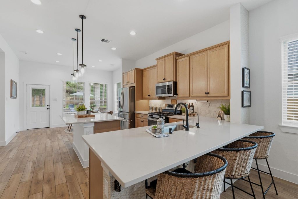 312 Mullins Court, Montgomery, TX 77316