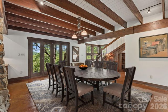 144 Pegg Road, Barnardsville, NC 28709