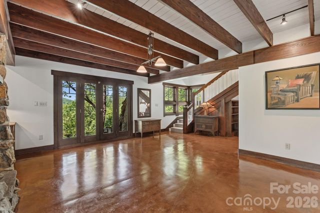 144 Pegg Road, Barnardsville, NC 28709