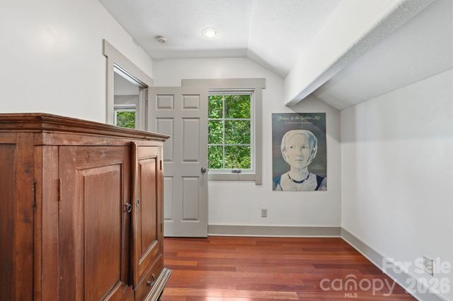 144 Pegg Road, Barnardsville, NC 28709