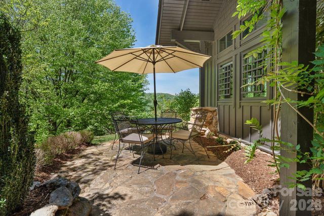 144 Pegg Road, Barnardsville, NC 28709