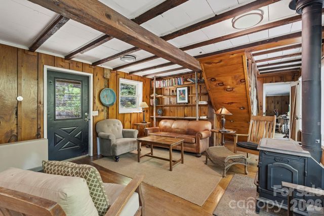 144 Pegg Road, Barnardsville, NC 28709
