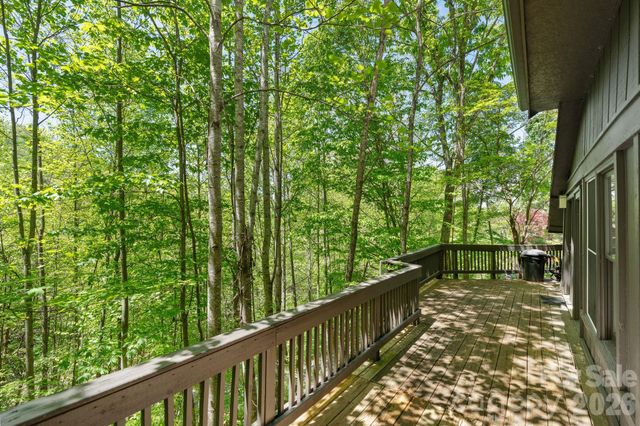144 Pegg Road, Barnardsville, NC 28709