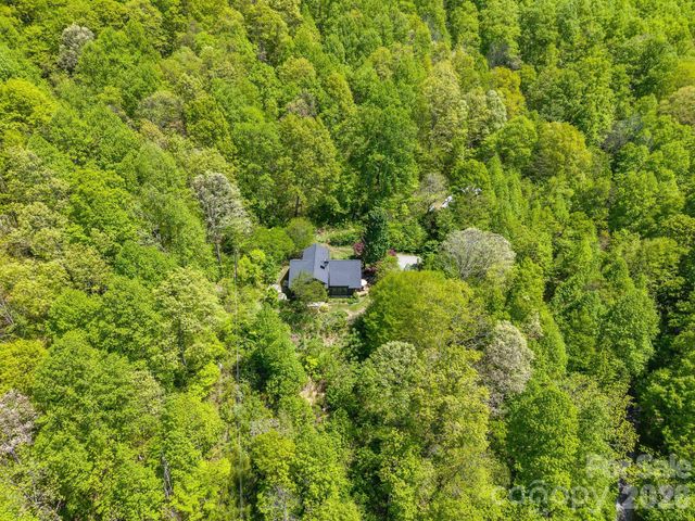 144 Pegg Road, Barnardsville, NC 28709