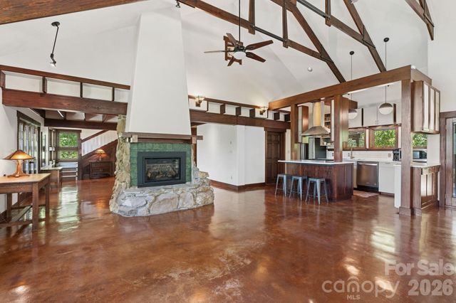 144 Pegg Road, Barnardsville, NC 28709