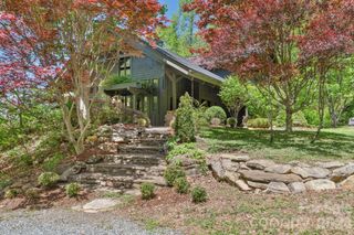 144 Pegg Road, Barnardsville, NC 28709