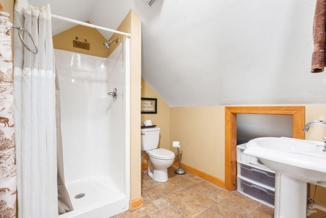 478 White Rockbluff Drive, Branson West, MO 65737