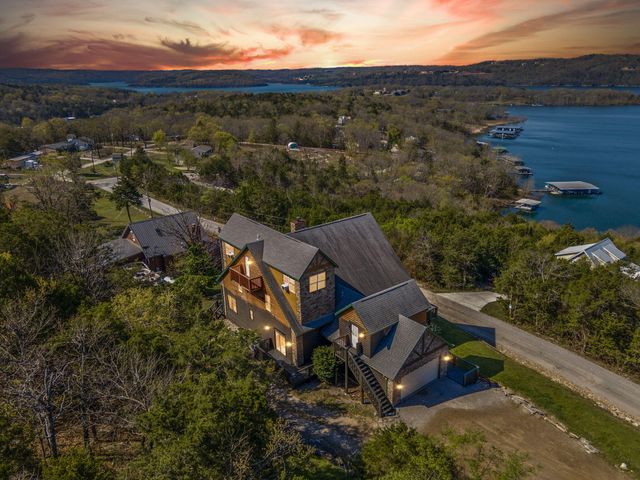 478 White Rockbluff Drive, Branson West, MO 65737