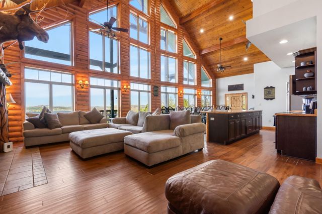 478 White Rockbluff Drive, Branson West, MO 65737