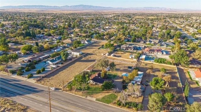 4535 W Avenue North, Quartz Hill, CA 93536