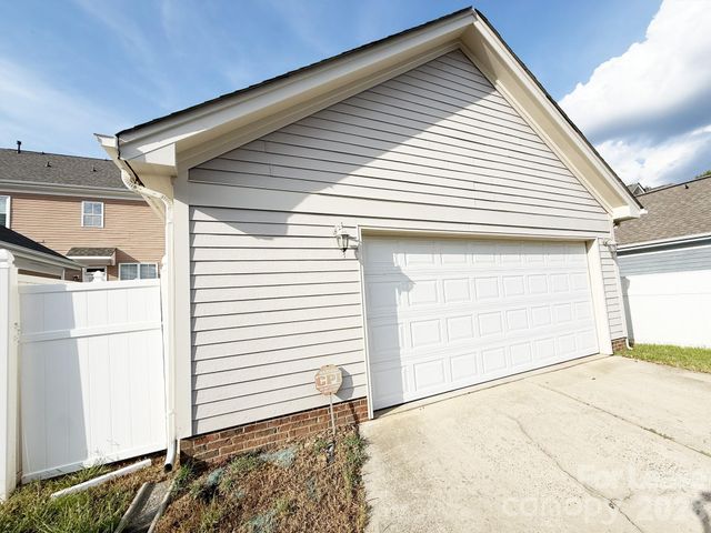 7023 Blakeney Greens Boulevard, Charlotte, NC 28277
