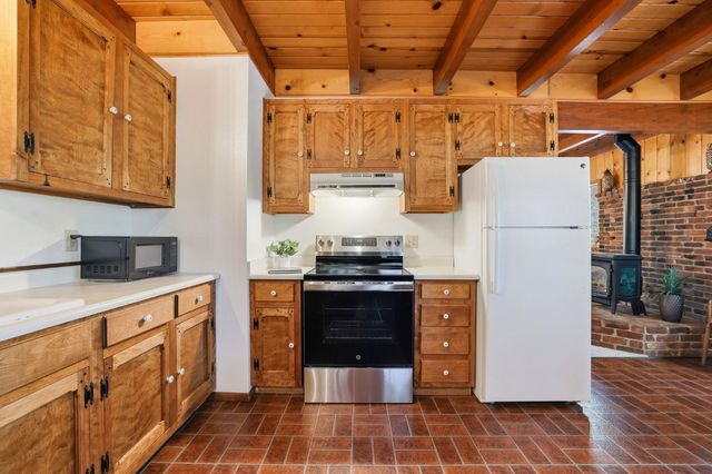 17889 Douglas Rd, Nevada City, CA 95959