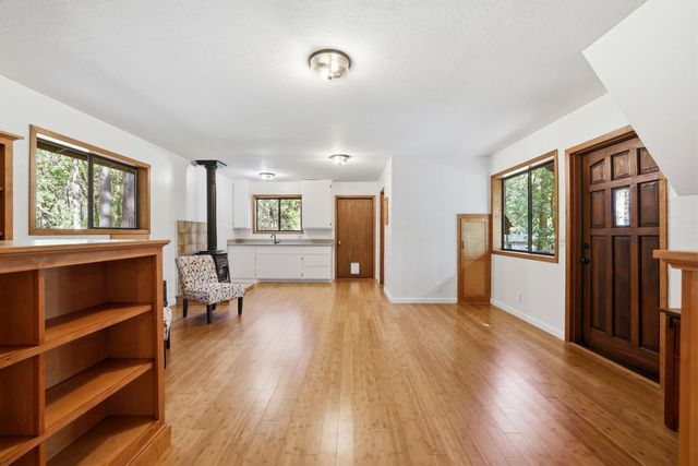 17889 Douglas Rd, Nevada City, CA 95959