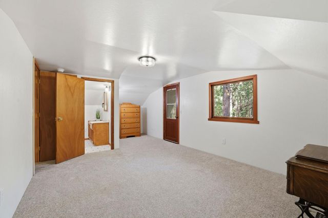 17889 Douglas Rd, Nevada City, CA 95959