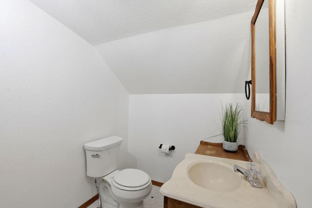 17889 Douglas Rd, Nevada City, CA 95959