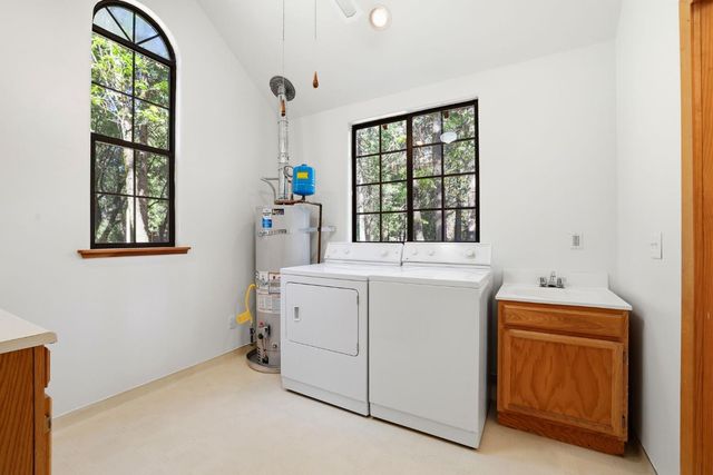 17889 Douglas Rd, Nevada City, CA 95959