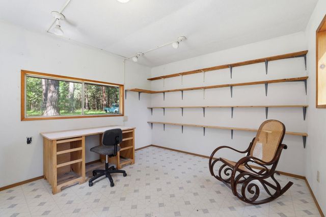 17889 Douglas Rd, Nevada City, CA 95959