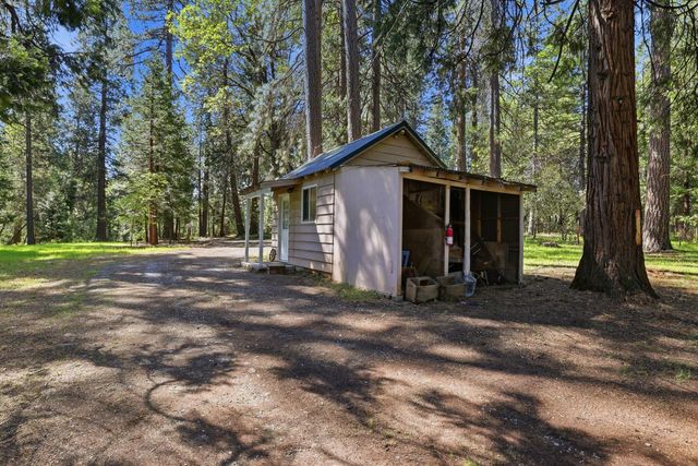 17889 Douglas Rd, Nevada City, CA 95959