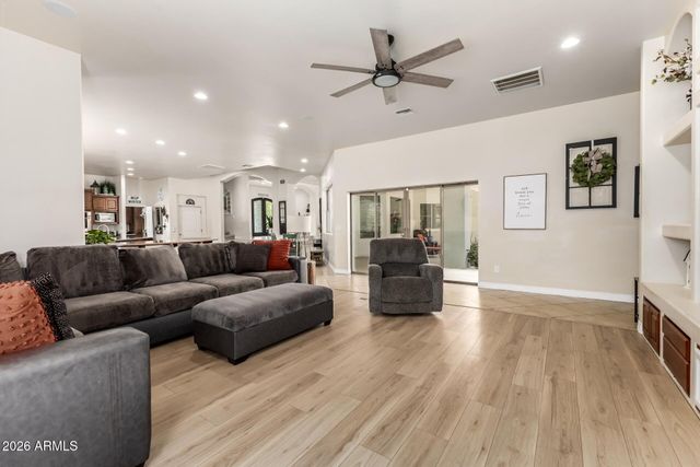 2945 W OLNEY Avenue, Laveen, AZ 85339