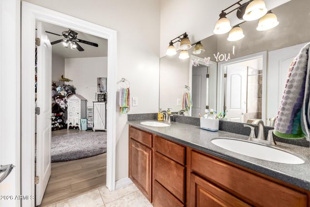 2945 W OLNEY Avenue, Laveen, AZ 85339