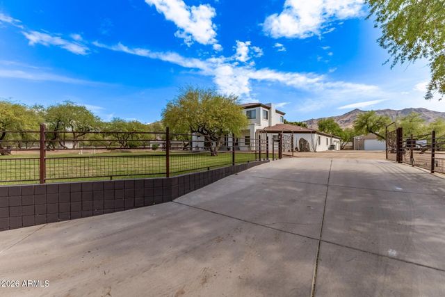 2945 W OLNEY Avenue, Laveen, AZ 85339