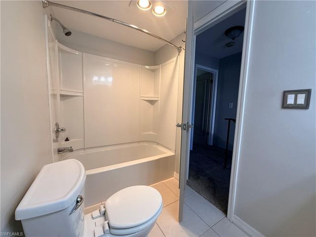 1608 SE 28th TER A28, Cape Coral, FL 33904