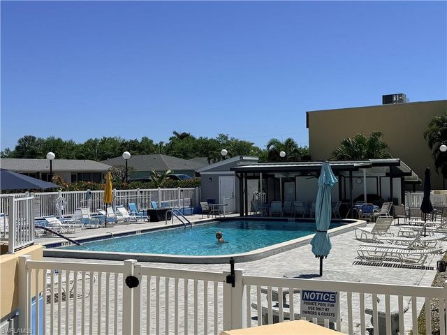 1608 SE 28th TER A28, Cape Coral, FL 33904