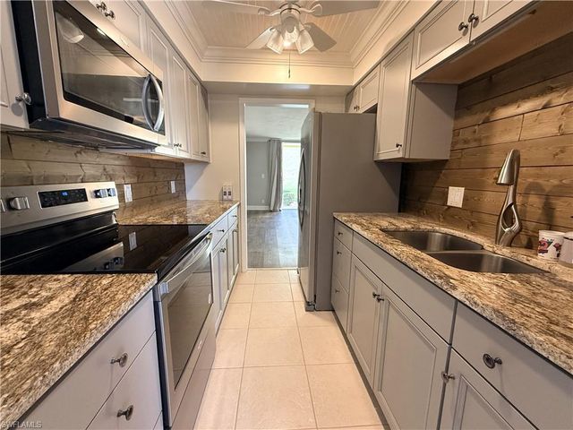 1608 SE 28th TER A28, Cape Coral, FL 33904