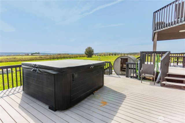 26987 State Route 20, Oak Harbor, WA 98277