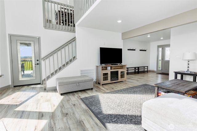 26987 State Route 20, Oak Harbor, WA 98277