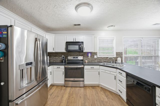 524 Alderbrook Way, Lexington, KY 40515