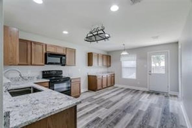 2908 Desert Drive, Denton, TX 76210