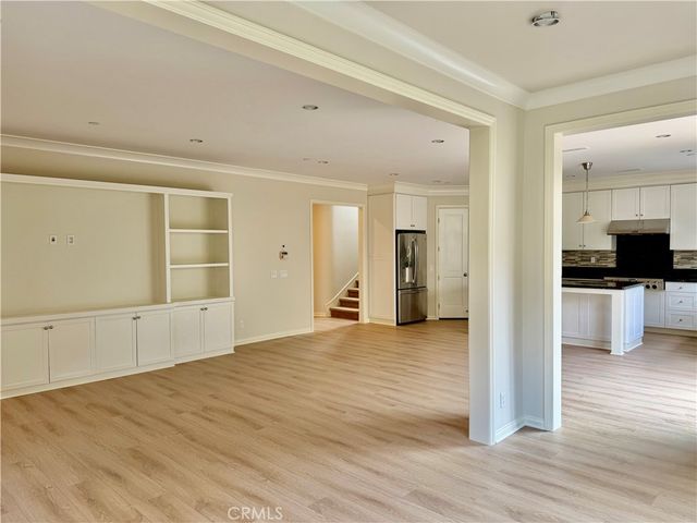 102 Chestnut Grove, Irvine, CA 92620