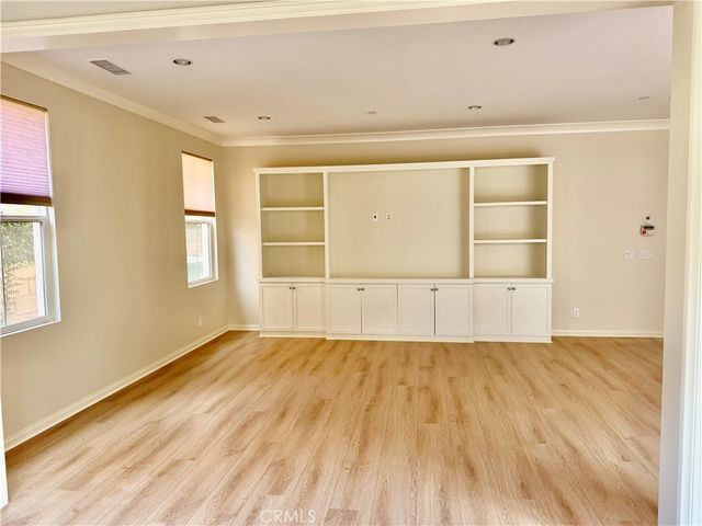 102 Chestnut Grove, Irvine, CA 92620