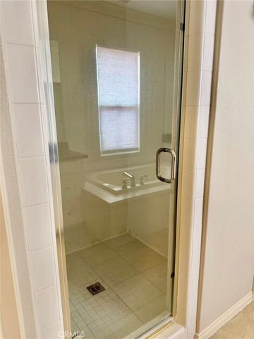 102 Chestnut Grove, Irvine, CA 92620