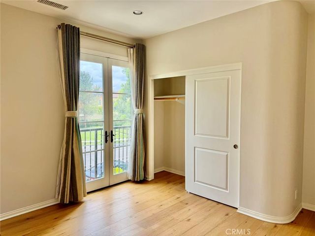 102 Chestnut Grove, Irvine, CA 92620