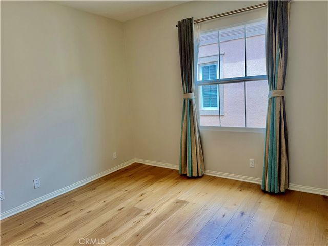102 Chestnut Grove, Irvine, CA 92620