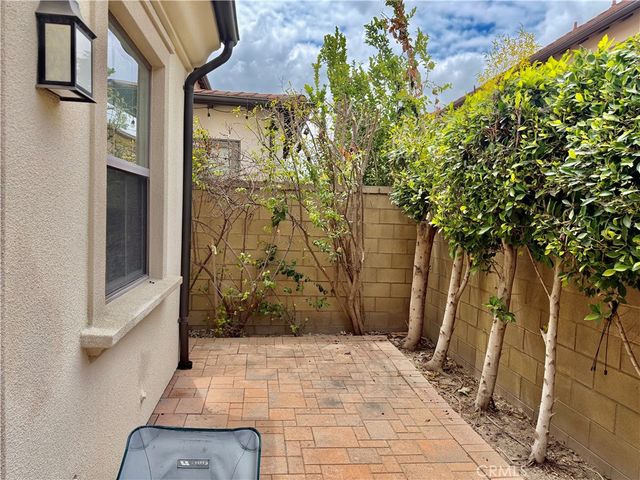 102 Chestnut Grove, Irvine, CA 92620