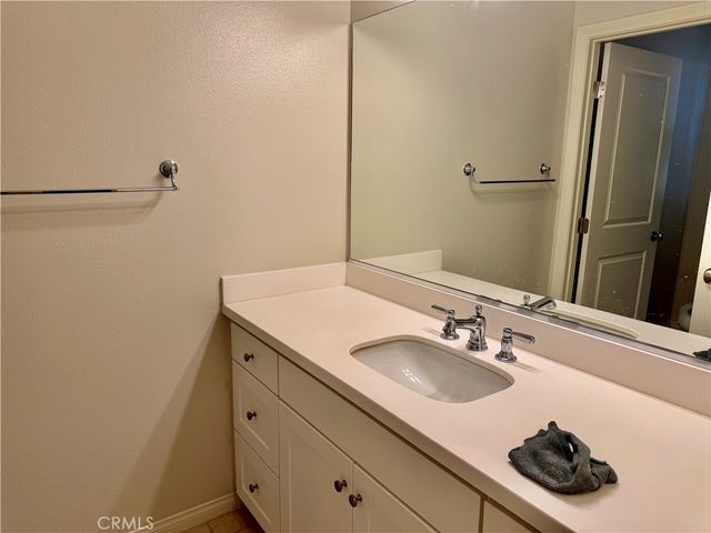 102 Chestnut Grove, Irvine, CA 92620