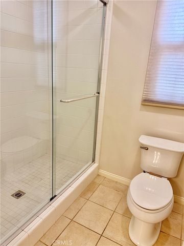 102 Chestnut Grove, Irvine, CA 92620
