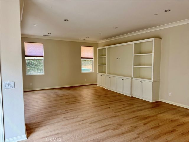102 Chestnut Grove, Irvine, CA 92620