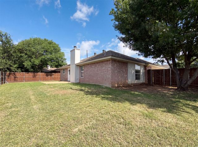 309 Marshall Creek Road, Roanoke, TX 76262